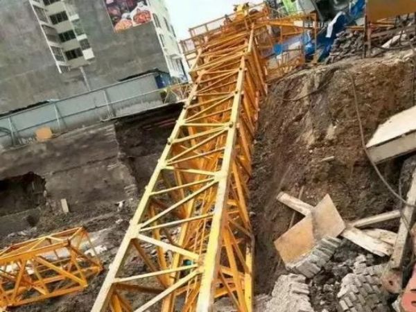夷陵区吊车出租电话_吊车施工现场注意事项